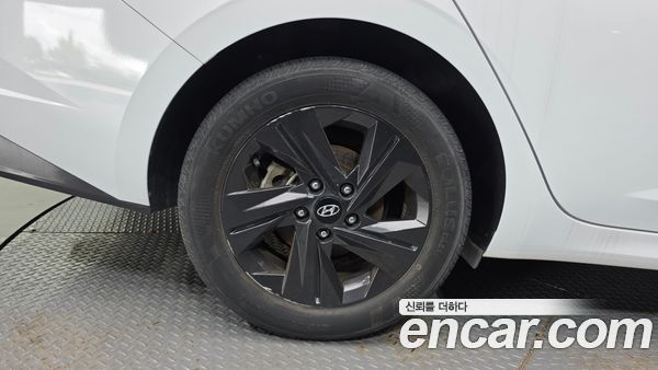 Hyundai Elantra 2021, фото 5
