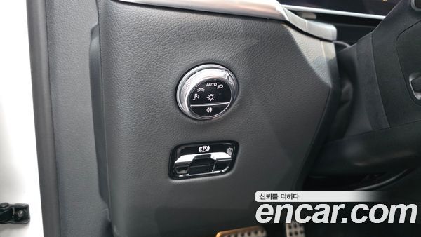 Mercedes-Benz GLC 2024, фото 28