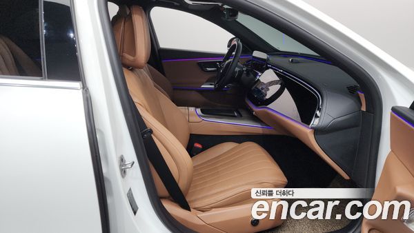 Mercedes-Benz E-Class 2024, фото 16