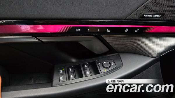 BMW 5 Series 2025, фото 29