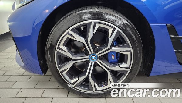 BMW i4 2024, фото 5
