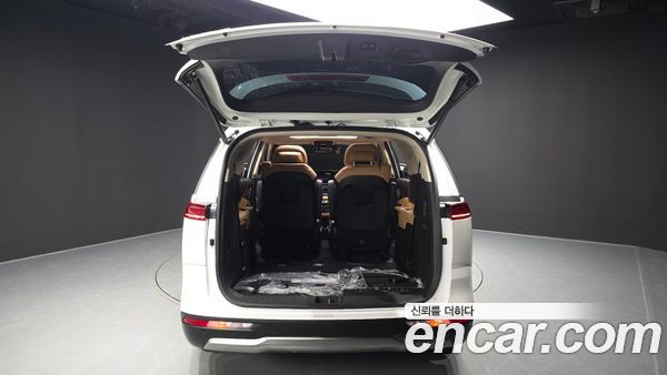 Kia Carnival 2023, фото 25