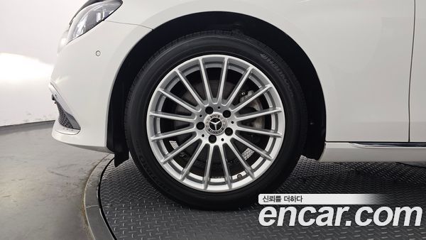 Mercedes-Benz E-Class 2022, фото 5