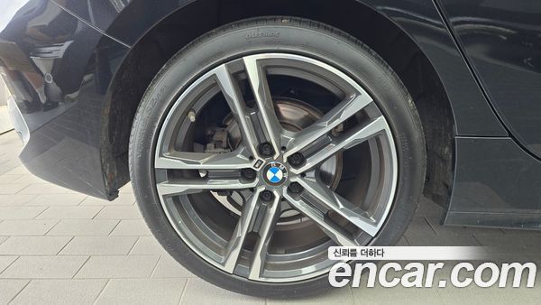 BMW 1 Series 2021, фото 5