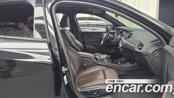 BMW 1 Series 2021, фото 16