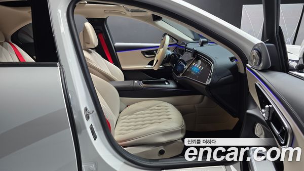 Mercedes-Benz E-Class 2024, фото 16