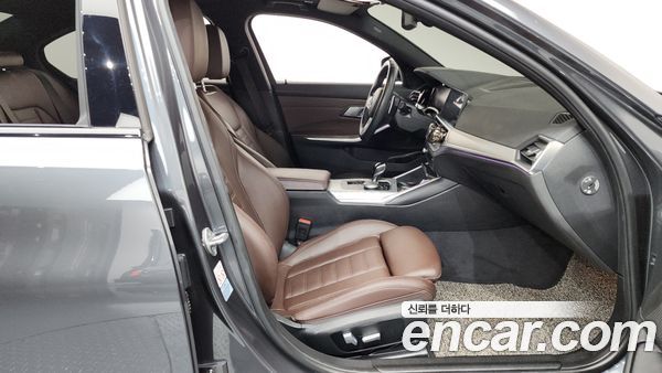 BMW 3 Series 2022, фото 16