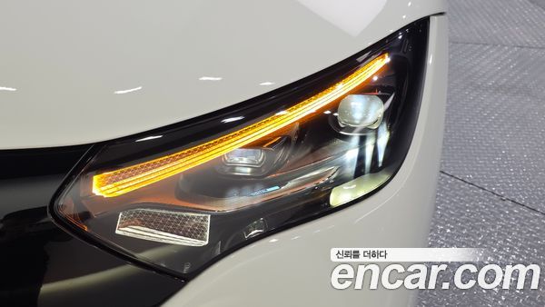 Mercedes-Benz EQE 2024, фото 8
