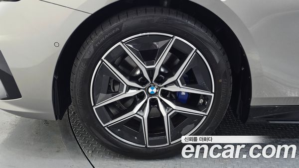 BMW 5 Series 2026, фото 5