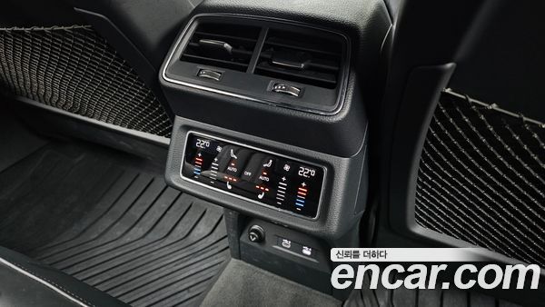 Audi e-tron 2021, фото 30