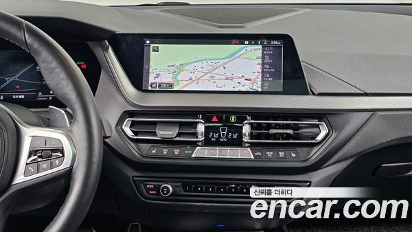 BMW 1 Series 2023, фото 20