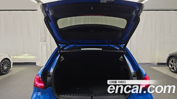 BMW 1 Series 2023, фото 26