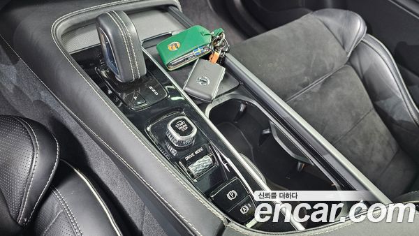 Volvo XC90 2021, фото 9