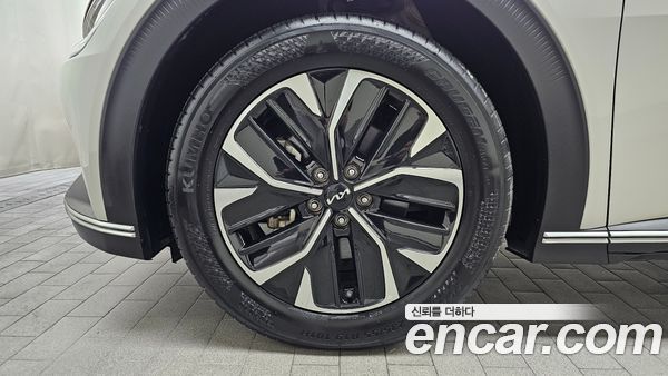 Kia EV6 2023, фото 5