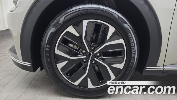 Kia EV6 2023, фото 5