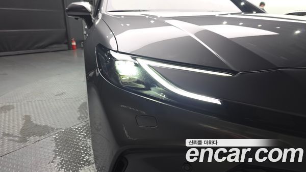 Toyota Camry 2025, фото 8