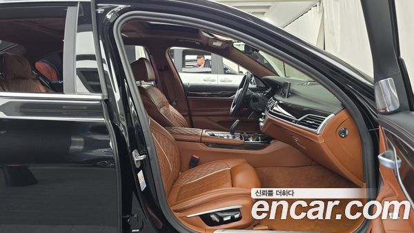BMW 7 Series 2020, фото 16