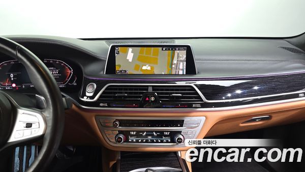 BMW 7 Series 2022, фото 20