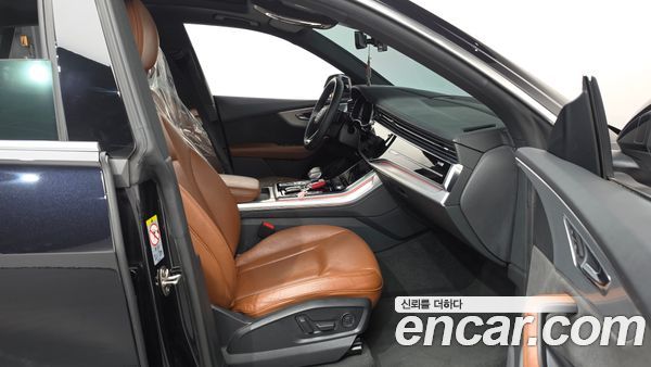 Audi Q8 2021, фото 16
