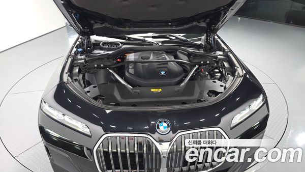 BMW 7 Series 2023, фото 6