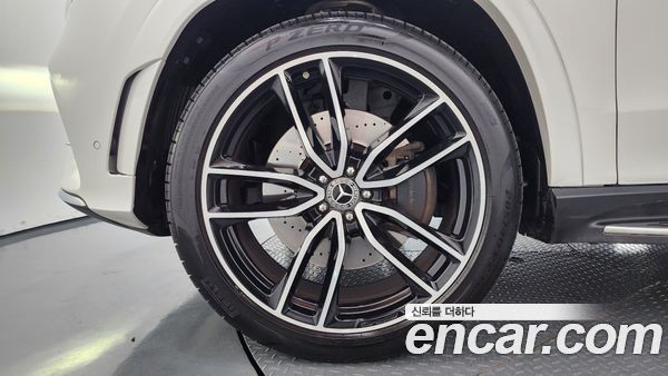 Mercedes-Benz GLS 2023, фото 5