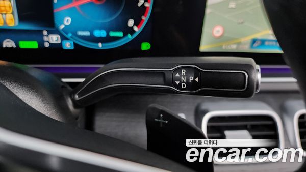 Mercedes-Benz GLS 2023, фото 12
