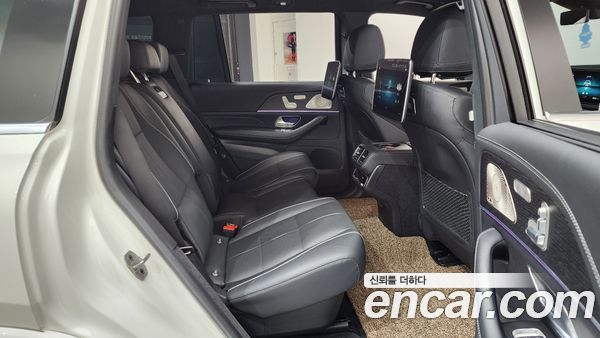 Mercedes-Benz GLS 2023, фото 17