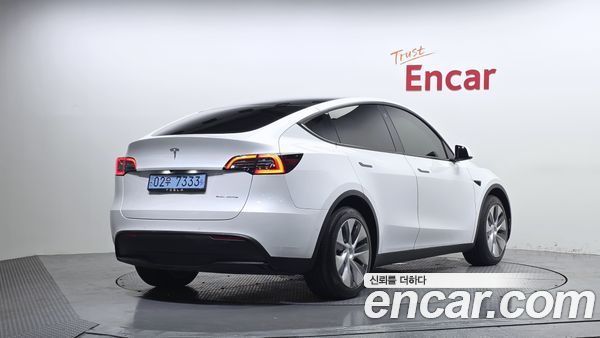 Tesla Model Y 2022, фото 2