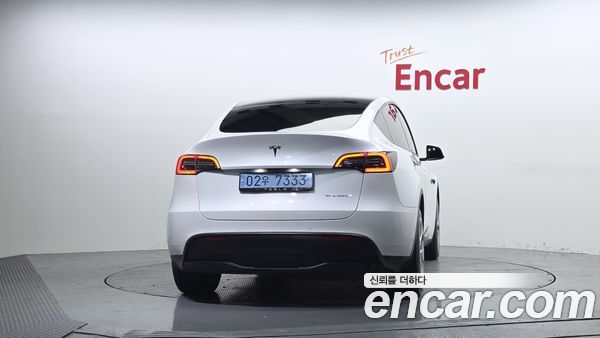 Tesla Model Y 2022, фото 4