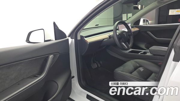 Tesla Model Y 2022, фото 13