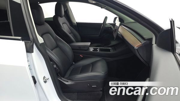Tesla Model Y 2022, фото 16