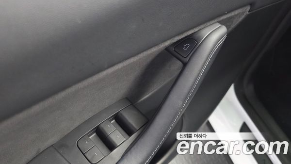 Tesla Model Y 2022, фото 31