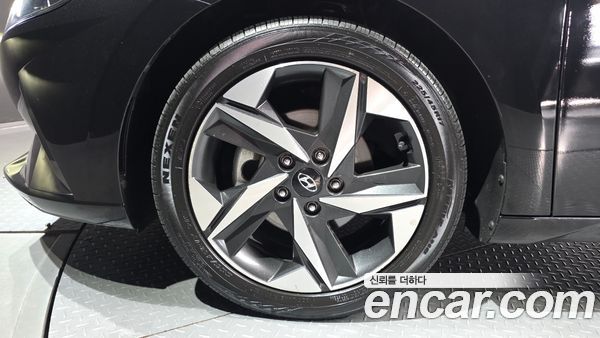 Hyundai Elantra 2021, фото 5