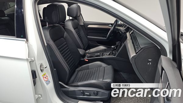 Volkswagen Passat 2022, фото 15