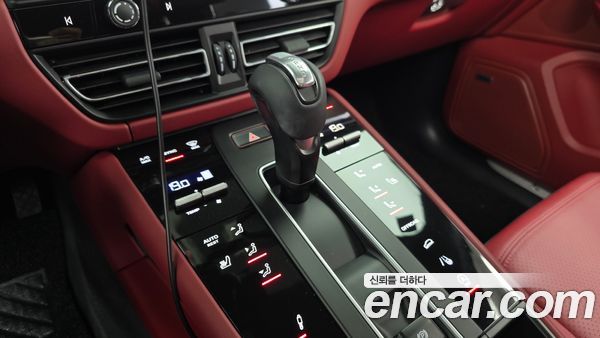 Porsche Macan 2022, фото 12