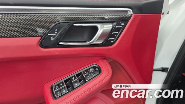 Porsche Macan 2022, фото 26