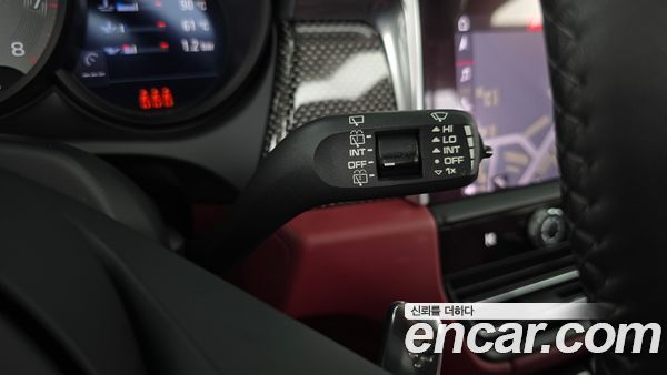 Porsche Macan 2022, фото 29
