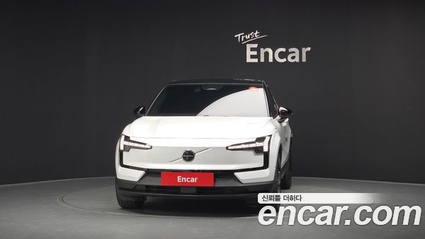 Volvo EX30 2027, фото 3