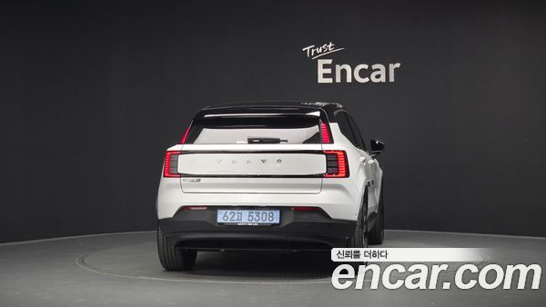 Volvo EX30 2027, фото 4