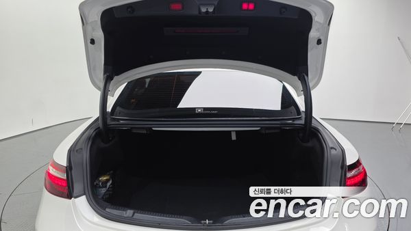 Mercedes-Benz E-Class 2021, фото 20