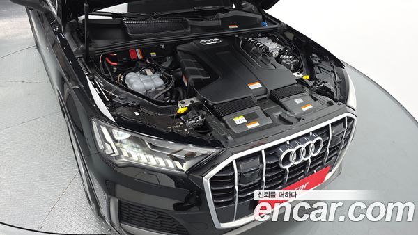 Audi Q7 2023, фото 6