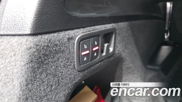 Audi Q7 2023, фото 16