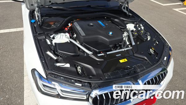 BMW 5 Series 2023, фото 6