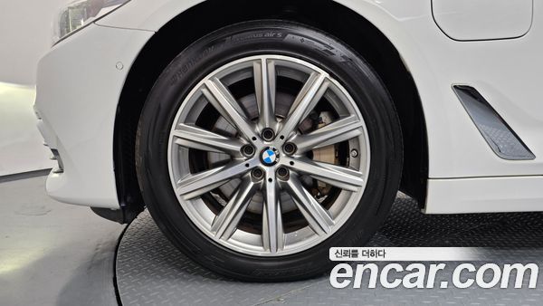 BMW 5 Series 2020, фото 5