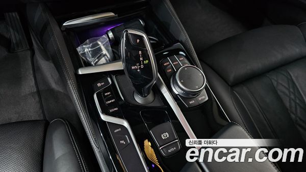 BMW 5 Series 2020, фото 12
