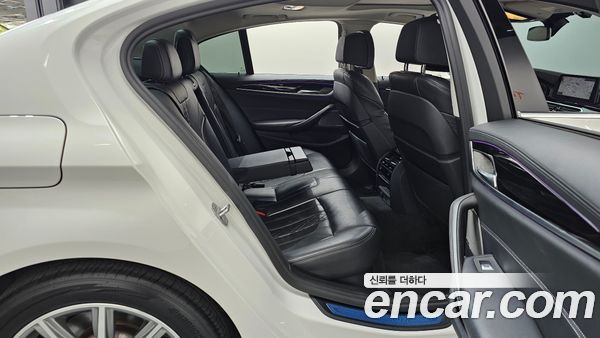 BMW 5 Series 2020, фото 17