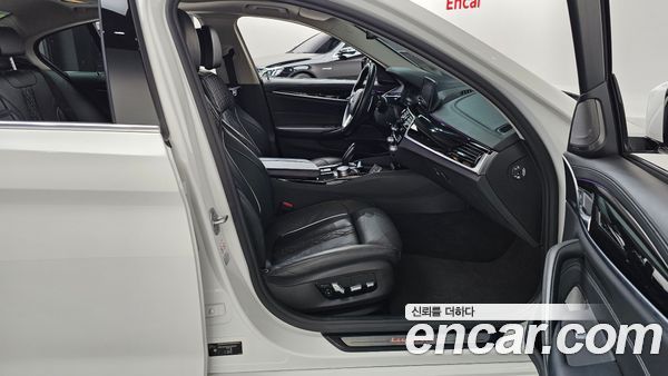 BMW 5 Series 2020, фото 16