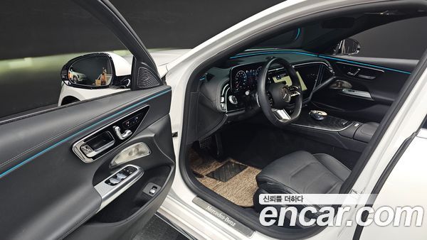 Mercedes-Benz E-Class 2024, фото 12