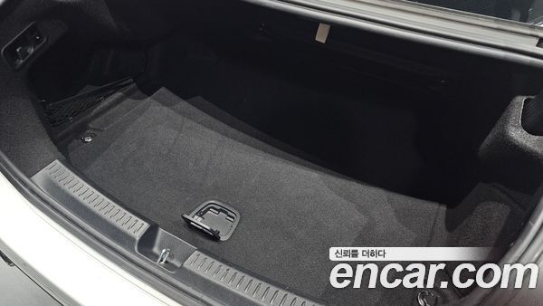 Mercedes-Benz E-Class 2024, фото 28