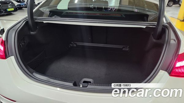 Mercedes-Benz C-Class 2026, фото 18